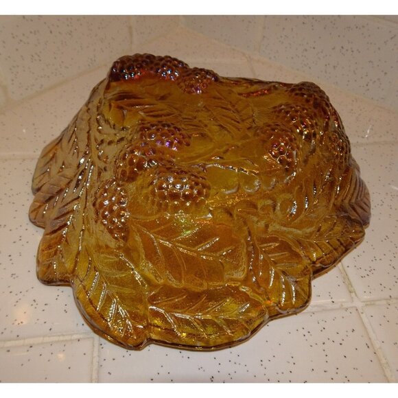 Vintage Triangle Shaped Carnival Glass Blackberry Designed Candy Dish Bowl - Picture 5 of 10